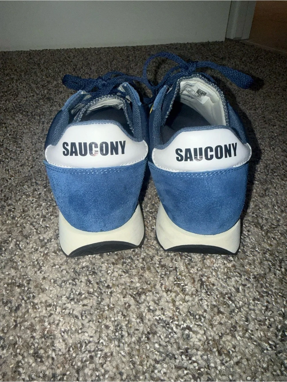 Saucony Men’s Navy and Yellow Classic Running Sneakers